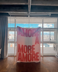 NAVUCKO Baumwoll-Decke AMORE Weiß/Rot – Stimmungsbild