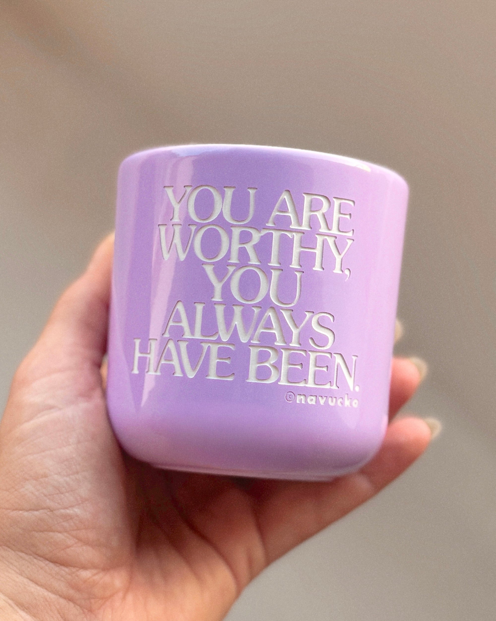 Porzellanbecher YOU ARE WORTHY Limited Edition – hochwertiger Becher von NAVUCKO