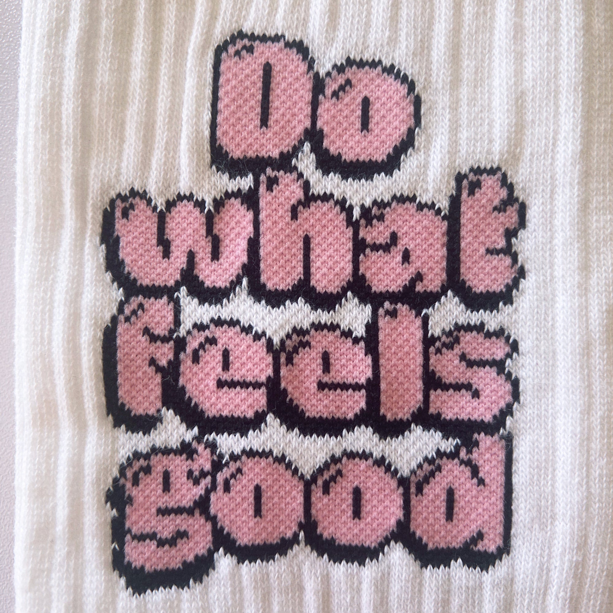 Socken DO WHAT FEELS GOOD, Farbe Weiß/Rosa