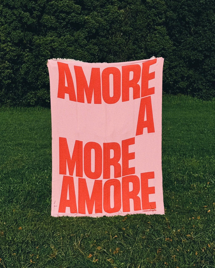Baumwoll-Decke AMORE Rosa / Rot – hochwertige Decke mit AMORE Design von NAVUCKO