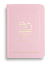 NAVUCKO Pocket Kalender 2027 in Candy Pink – Softcover Kalender mit goldenem Rahmen und typografischem 2027 Design, DIN A6