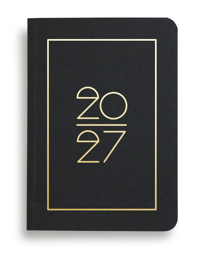 NAVUCKO Pocket Kalender 2027 in Ebony Schwarz – Softcover Kalender mit goldenem Rahmen und typografischem 2027 Design, DIN A6