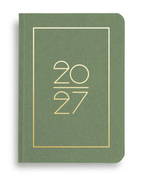 NAVUCKO Pocket Kalender 2027 in Mid Green – Softcover Kalender mit goldenem Rahmen und typografischem 2027 Design, DIN A6